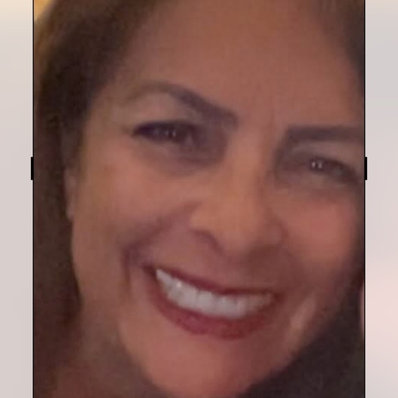 Meet your Posher, Cynthia - Picture 2 of 2